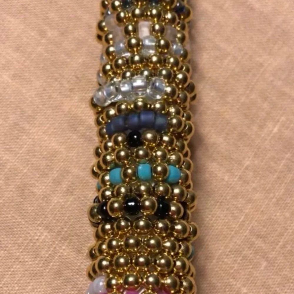 New 34 pc Bead Stretch Rings with‎ Display